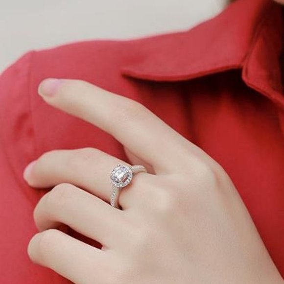 Certified 2ct. t.w. Moissanite Diamond Halo Engagement Ring NEW - Picture 3 of 9